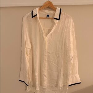 Old Navy Cream Shirt with Black Accents